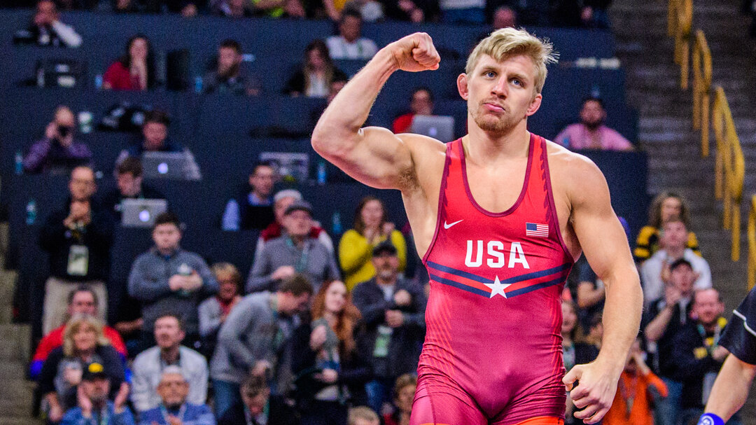 10:47 a.m. Kyle DAKE (USA) came out aggressively, using a four-point move f...